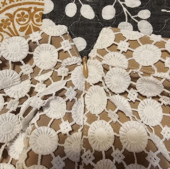 Amaryllis Women's Shorts - Picture 5 of 6